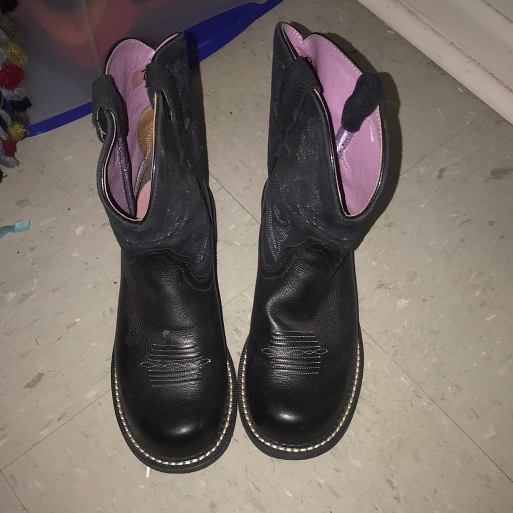 Arita FatBaby size 7.5b.  They are in great shape.